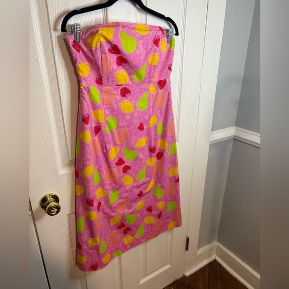 Vintage Lilly Pulitzer White Label Strapless Dress Size 8
Marzipan Fruit Print - Picture 3 of 9